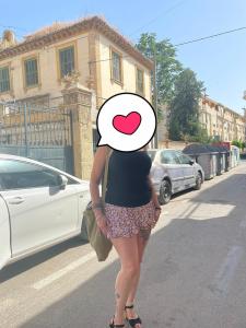 Chica busca chico en Granada: Chica busca chico