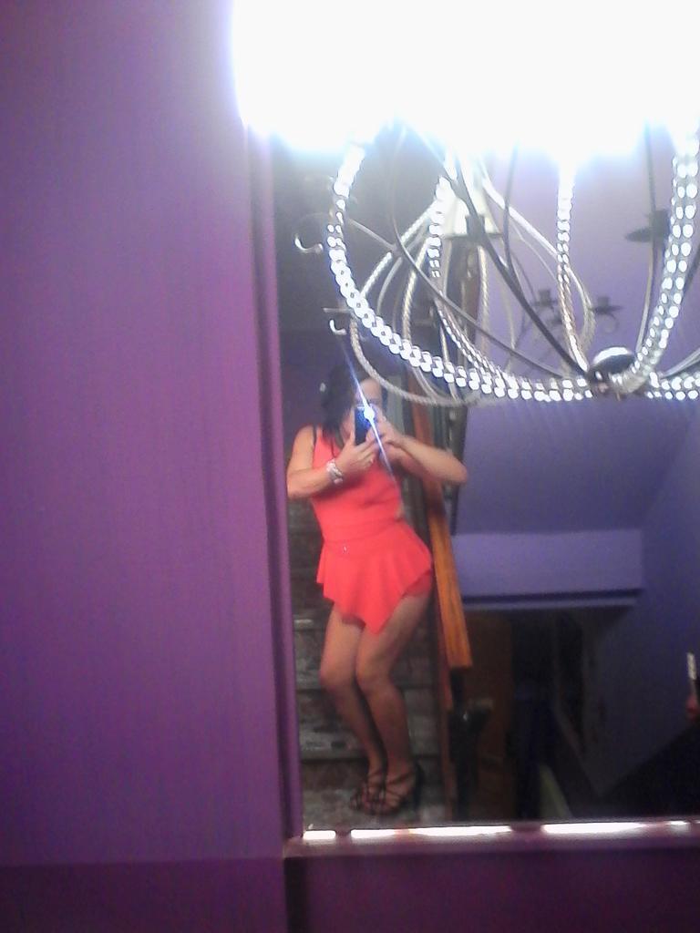 654748074: Transexual en Valencia