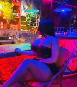 643224286: Chica busca chico en Valencia